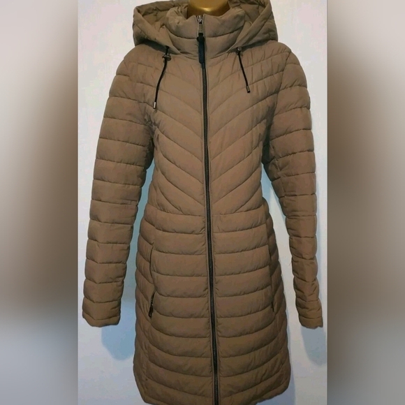 DKNY Women's Bib-Front Light-Weight Puffer Fleece Jacket size large, UK size 14 - Picture 8 of 10